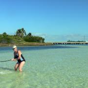 Martine au baseball marin/Martine playing aqua baseball