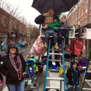 Parade Mardi Gras 3 Fev: Pour que les enfants voient bien!