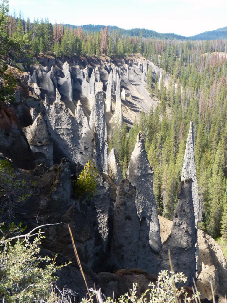 Pinnacles Crater Lake National Park