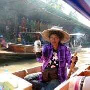 Damnoen Saduak Floating Market