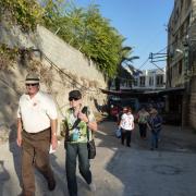 Marche à/Walking in Nazareth